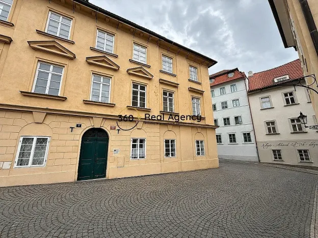 Pronájem bytu 1+1, Praha - Malá Strana, Šporkova, 44 m2