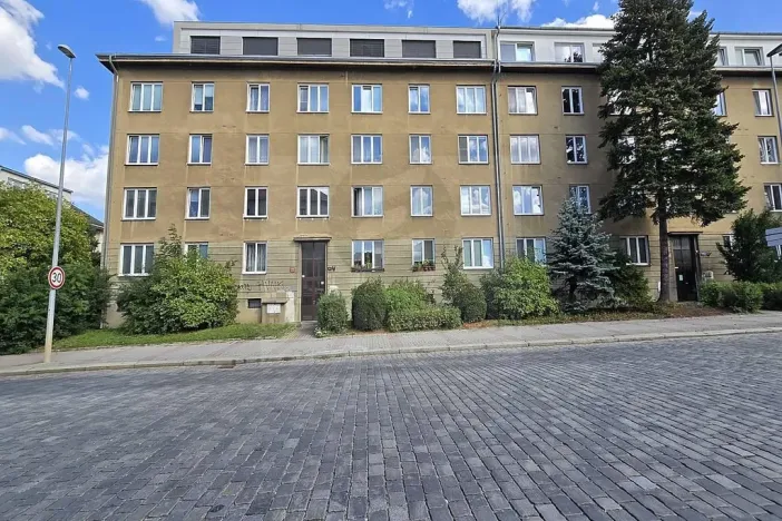 Pronájem bytu 1+1, Praha - Strašnice, Ke Strašnické, 39 m2