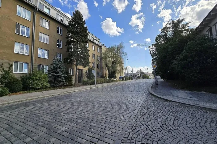Pronájem bytu 1+1, Praha - Strašnice, Ke Strašnické, 39 m2