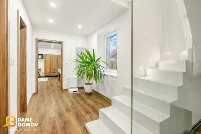 Prodej rodinného domu, Suchov, 308 m2