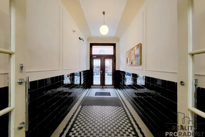 Prodej bytu 3+kk, Praha, Heřmanova, 84 m2