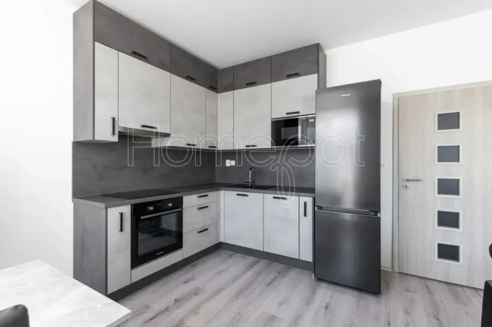 Pronájem bytu 2+kk, Milovice - Mladá, Višňová, 39 m2