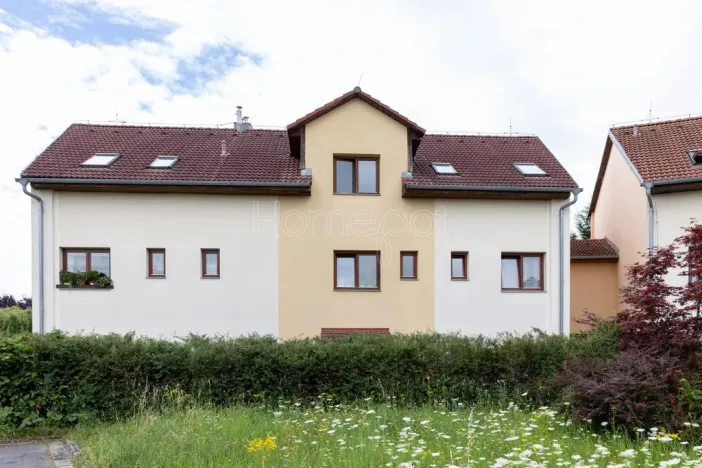 Pronájem bytu 2+kk, Praha - Újezd nad Lesy, Velebného, 57 m2
