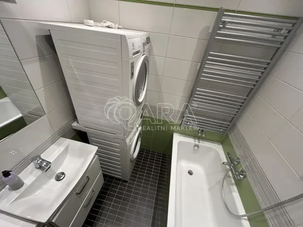 Pronájem bytu 2+1, Praha - Žižkov, Pod lipami, 53 m2
