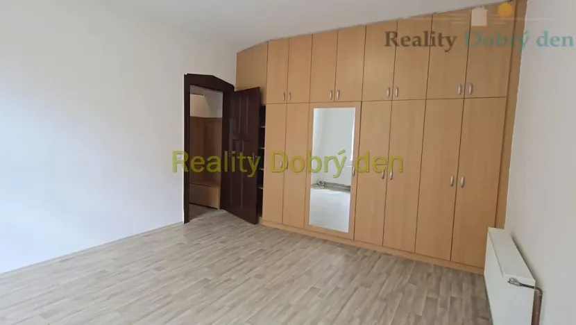 Pronájem bytu 1+1, Opava, Sokolovská, 42 m2