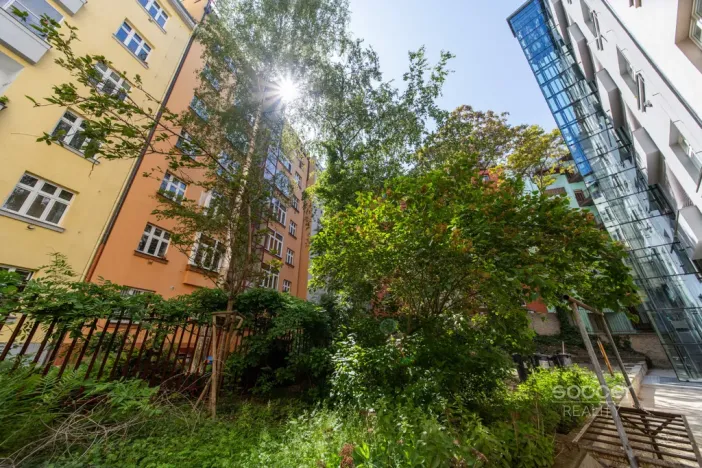 Pronájem bytu 1+kk, Praha - Holešovice, U Uranie, 82 m2
