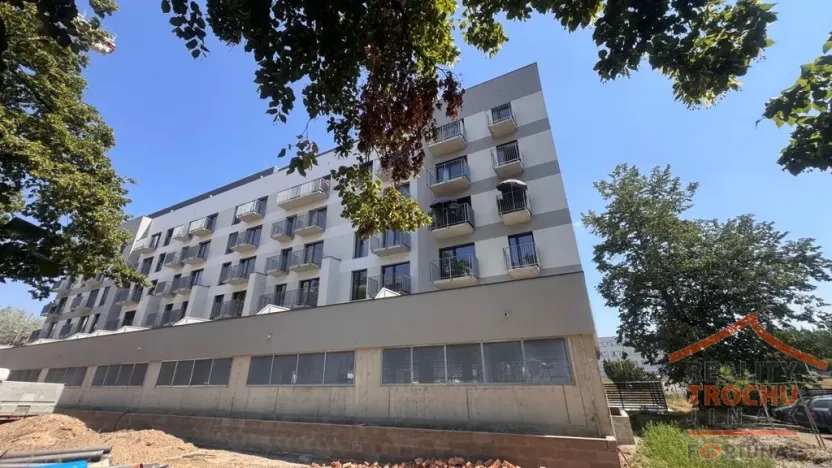 Pronájem bytu 1+kk, Hradec Králové, Pod Zámečkem, 28 m2