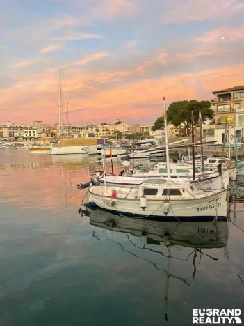 Prodej restaurace, Cala Ratjada, Španělsko, 173 m2
