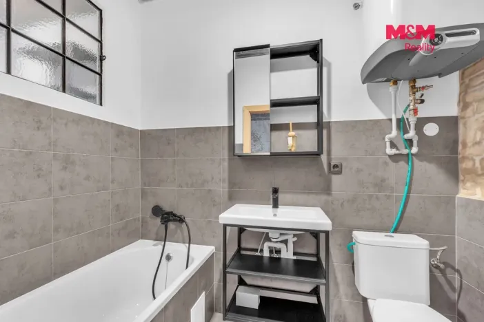 Prodej rodinného domu, Radim - Lháň, 180 m2