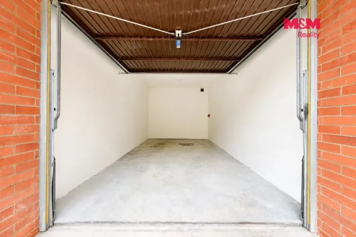 Pronájem garáže, Zlín, Nad Vývozem, 16 m2