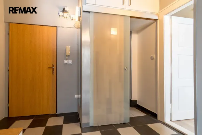 Pronájem bytu 2+kk, Hradec Králové, Škroupova, 56 m2