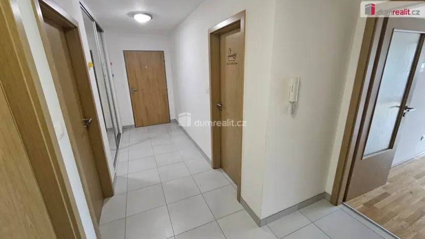 Pronájem bytu 3+kk, Praha - Hloubětín, Slévačská, 78 m2