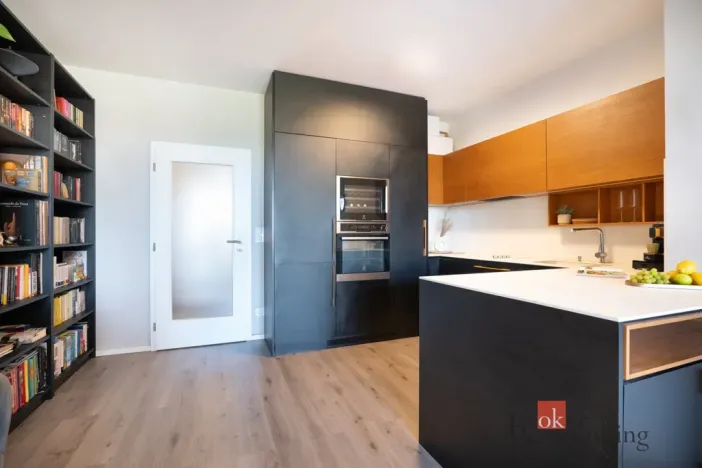 Prodej bytu 2+kk, Praha - Strašnice, Zvěřinova, 75 m2