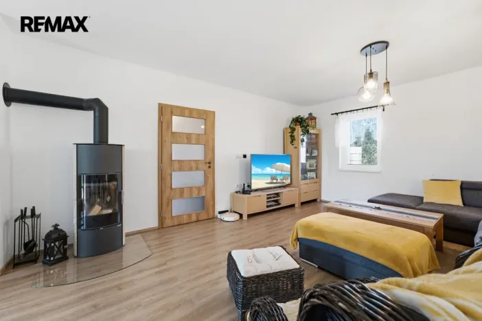 Prodej rodinného domu, Sezemice - Veská, 107 m2