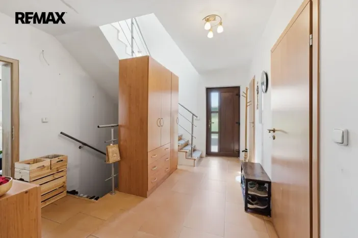 Prodej rodinného domu, Sezemice - Veská, 107 m2