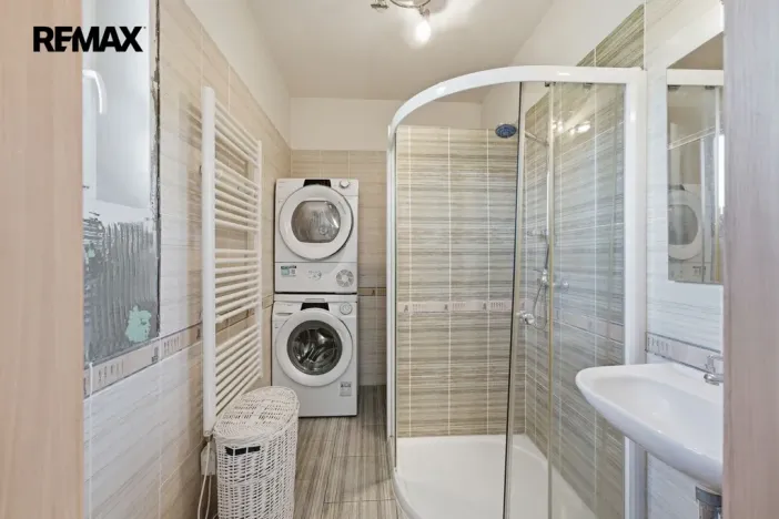 Prodej rodinného domu, Sezemice - Veská, 107 m2