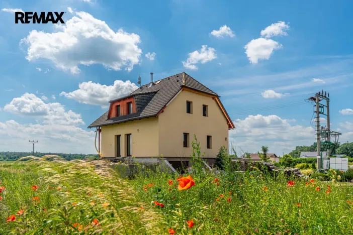 Prodej rodinného domu, Sezemice - Veská, 107 m2