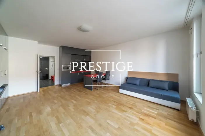 Pronájem bytu 1+kk, Praha - Smíchov, Švédská, 45 m2