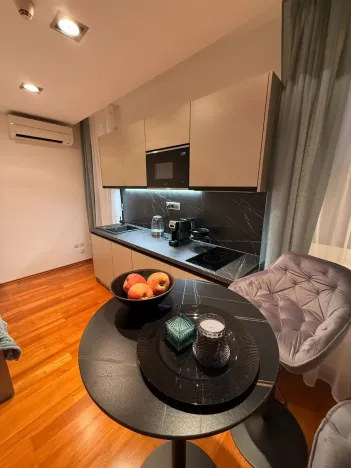 Pronájem vily, Zlín - Malenovice, Kamenec, 650 m2