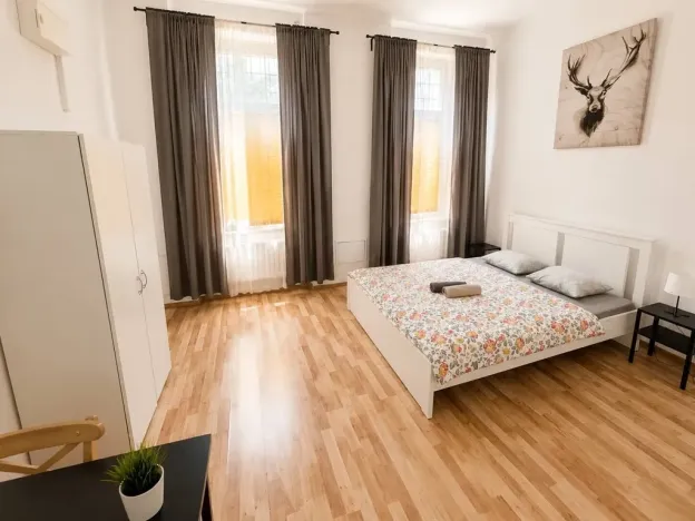 Pronájem ubytování, Praha, Seifertova, 150 m2
