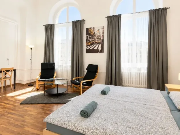 Pronájem ubytování, Praha, Seifertova, 342 m2