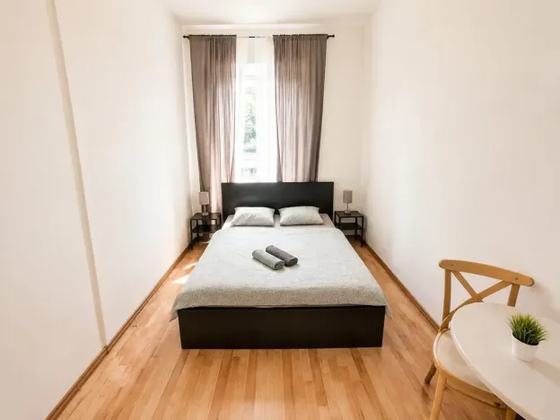 Pronájem ubytování, Praha, Seifertova, 342 m2