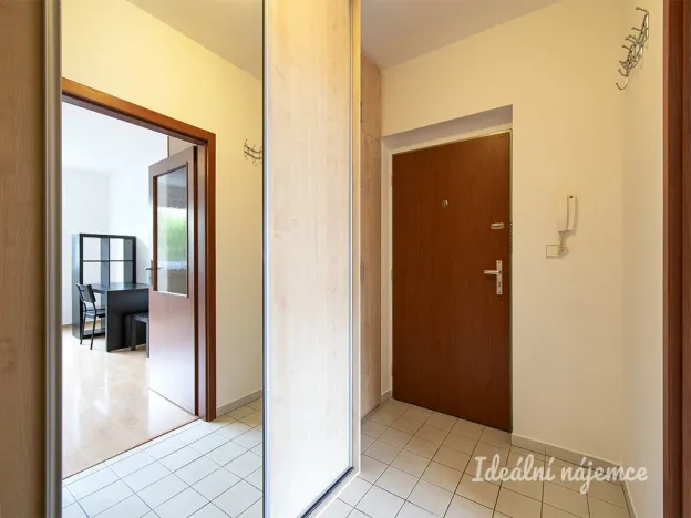 Pronájem bytu 1+kk, Praha - Libeň, Na kopečku, 40 m2