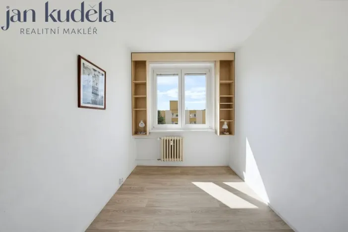 Pronájem bytu 2+kk, Brno, Bzenecká, 39 m2