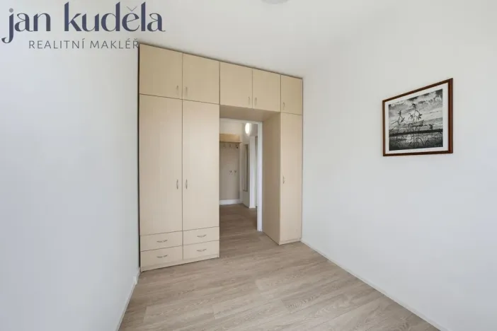 Pronájem bytu 2+kk, Brno, Bzenecká, 39 m2