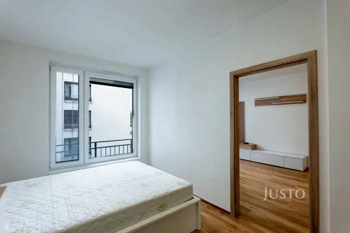 Pronájem bytu 2+kk, Praha - Modřany, Soukalova, 55 m2