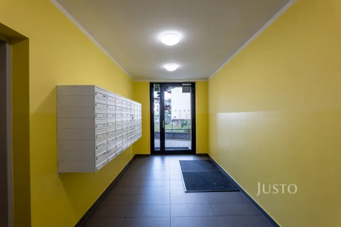 Pronájem bytu 2+kk, Praha - Modřany, Soukalova, 55 m2