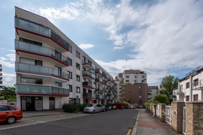 Pronájem bytu 2+kk, Praha - Modřany, Soukalova, 55 m2