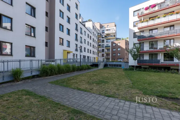 Pronájem bytu 2+kk, Praha - Modřany, Soukalova, 55 m2