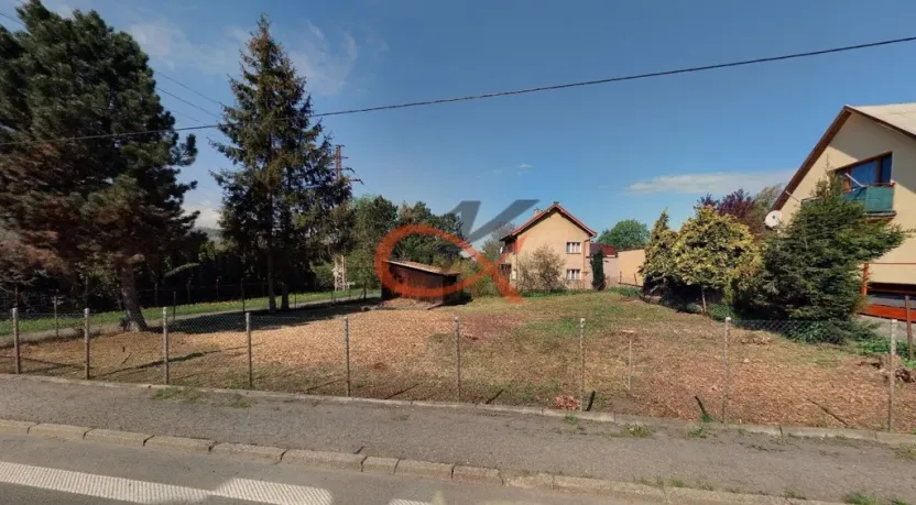 Prodej podílu 1/2 komerčního pozemku, Valašské Meziříčí, 639 m2