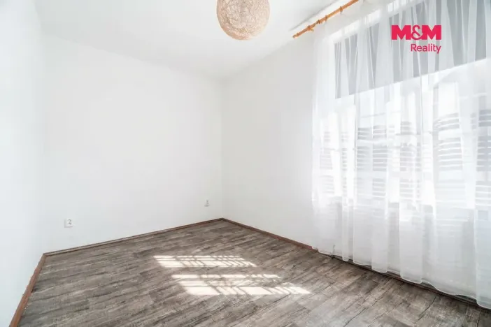 Pronájem bytu 3+1, Cvikov - Cvikov II, Komenského, 80 m2