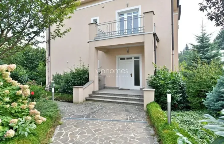 Pronájem vily, Praha - Smíchov, 413 m2