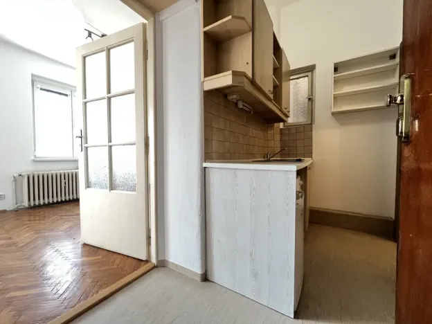 Pronájem bytu 1+kk, Praha - Holešovice, Ortenovo náměstí, 27 m2
