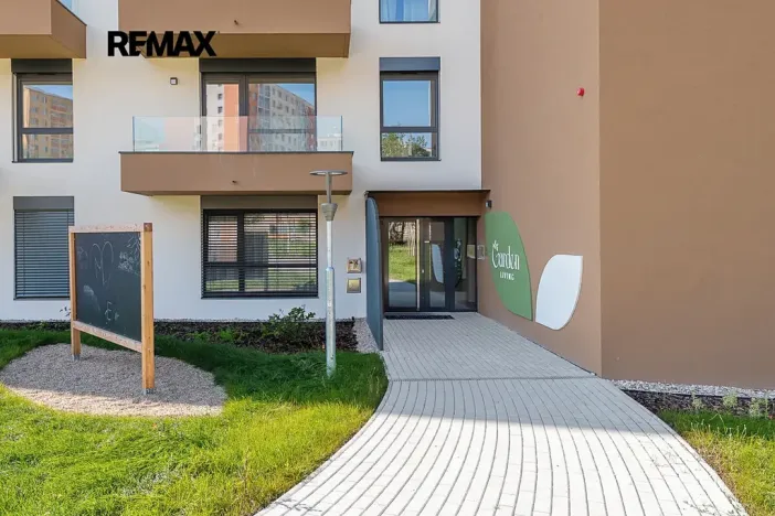 Prodej bytu 2+kk, Praha - Černý Most, Arnošta Valenty, 49 m2