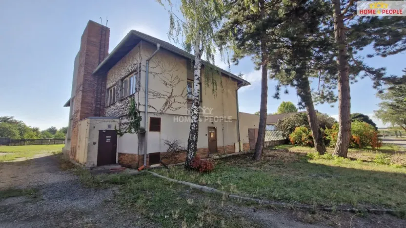 Prodej výrobních prostor, Branišovice, 8554 m2