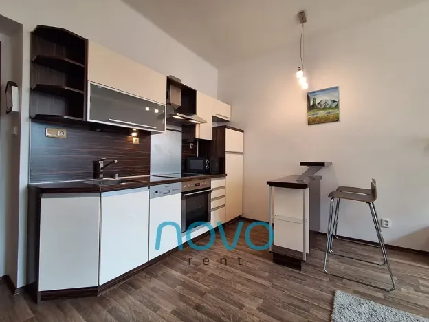 Pronájem bytu 2+kk, Praha - Strašnice, Černokostelecká, 47 m2
