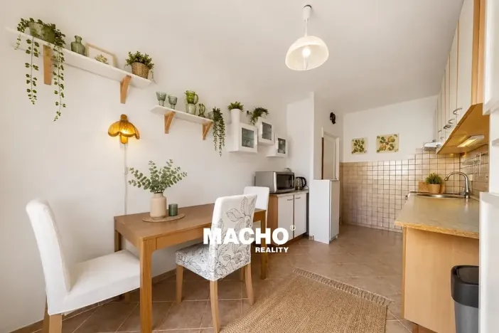 Prodej bytu 3+1, Praha - Modřany, Pirinská, 73 m2
