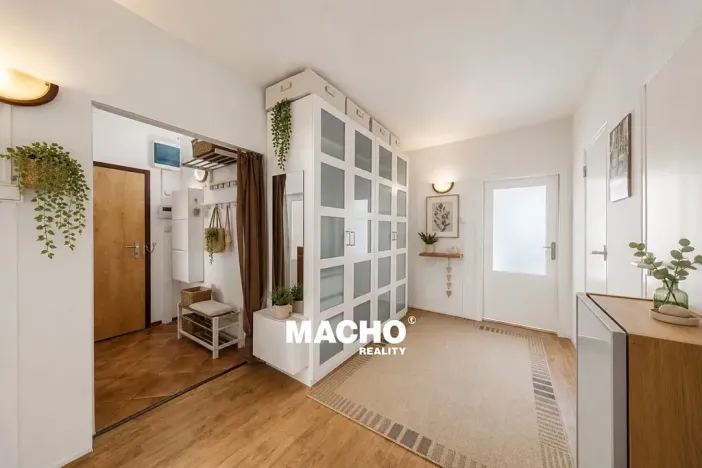 Prodej bytu 3+1, Praha - Modřany, Pirinská, 73 m2