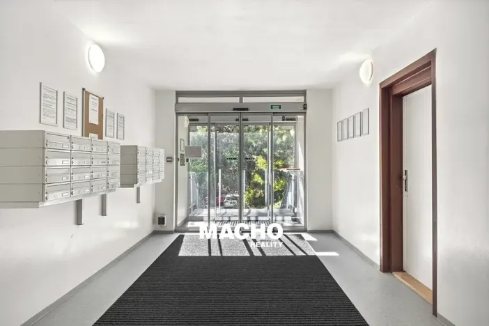 Prodej bytu 3+1, Praha - Modřany, Pirinská, 73 m2