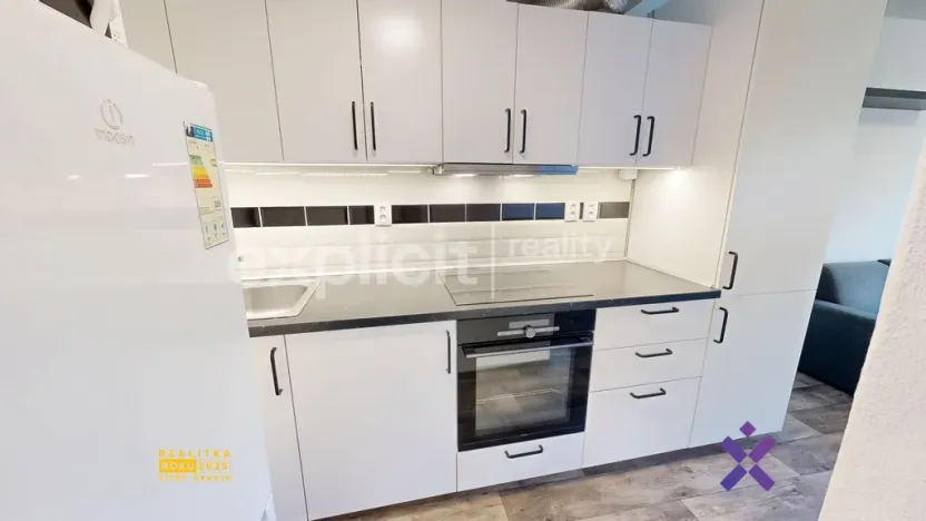 Pronájem bytu 2+kk, Zlín, Osvoboditelů, 48 m2