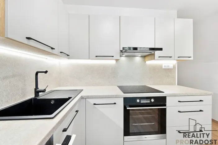 Prodej bytu 3+1, Hodonín, Cihlářská čtvrť, 72 m2