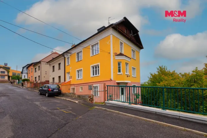 Pronájem bytu 2+1, Karlovy Vary - Bohatice, Na Výšině, 45 m2