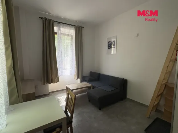 Pronájem bytu 1+kk, Ústí nad Labem - Střekov, Žukovova, 23 m2