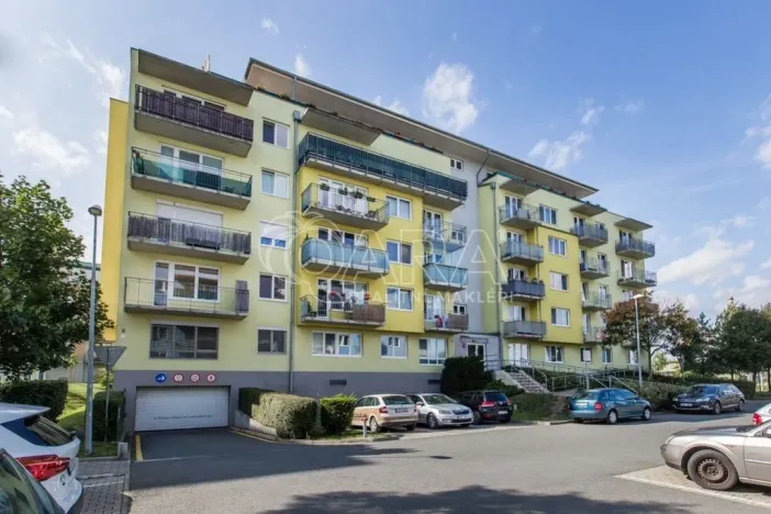 Pronájem bytu 3+kk, Praha - Čakovice, Blachutova, 88 m2