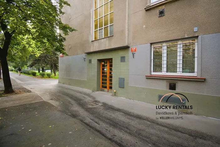 Pronájem bytu 1+kk, Praha - Strašnice, Na hroudě, 27 m2