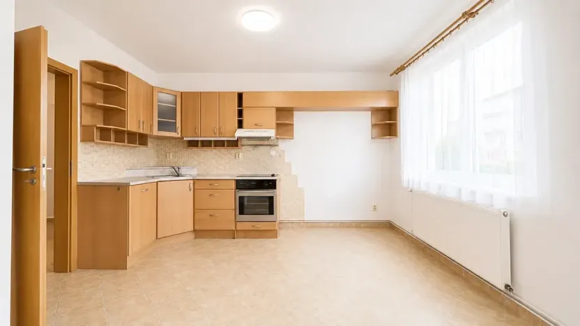 Pronájem bytu 1+kk, Praha - Horní Počernice, Dandova, 37 m2